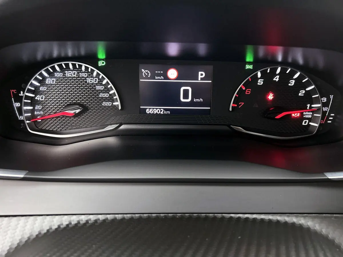 1.2 130pk Active Pack Automaat | Apple Carplay/Android Auto | Climate Control | Cruise Control | 16"LMV | DAB+ | LED | IsoFix |