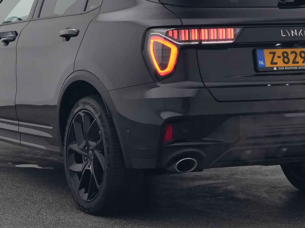 1.5 Plug-in Hybrid | 360° | BLACK | ZWARTE HEMEL | STUURVERWARMING | NLD AUTO