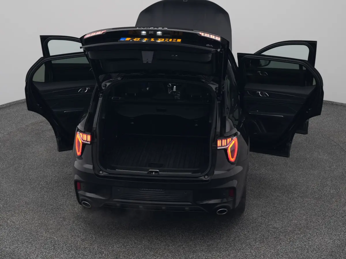 1.5 Plug-in Hybrid | 360° | BLACK | ZWARTE HEMEL | STUURVERWARMING | NLD AUTO
