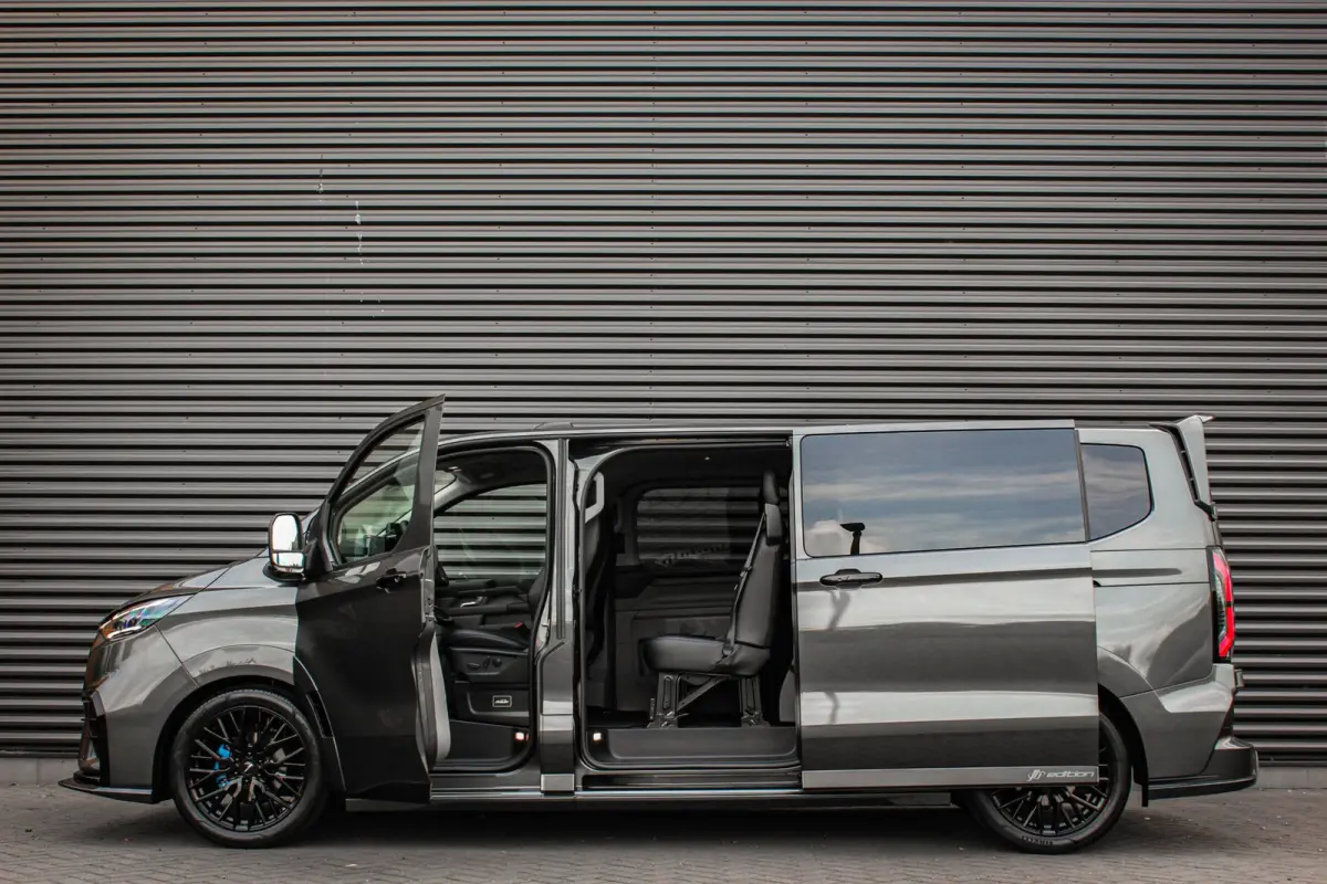 320 L2H1 MS-RT 71kWh 286PK DC DUBBEL CABINE / KUIPSTOELEN / DIRECT RIJDEN / NAVIGATIE / BLACK OPS/JB-EDITION