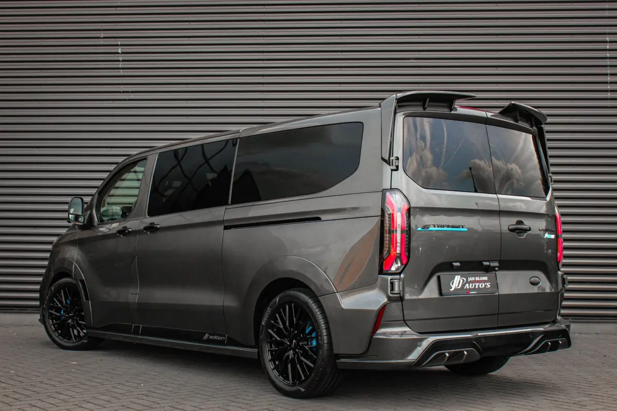 320 L2H1 MS-RT 71kWh 286PK DC DUBBEL CABINE / KUIPSTOELEN / DIRECT RIJDEN / NAVIGATIE / BLACK OPS/JB-EDITION
