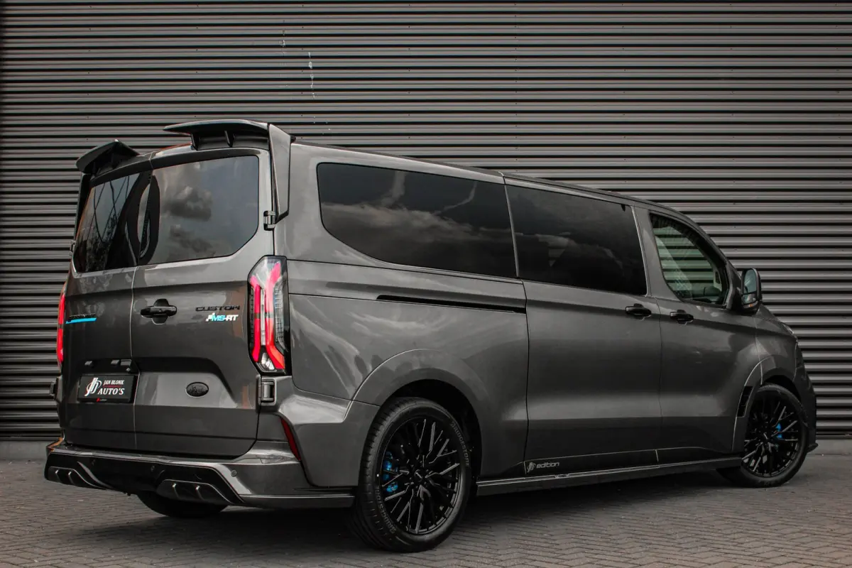 320 L2H1 MS-RT 71kWh 286PK DC DUBBEL CABINE / KUIPSTOELEN / DIRECT RIJDEN / NAVIGATIE / BLACK OPS/JB-EDITION