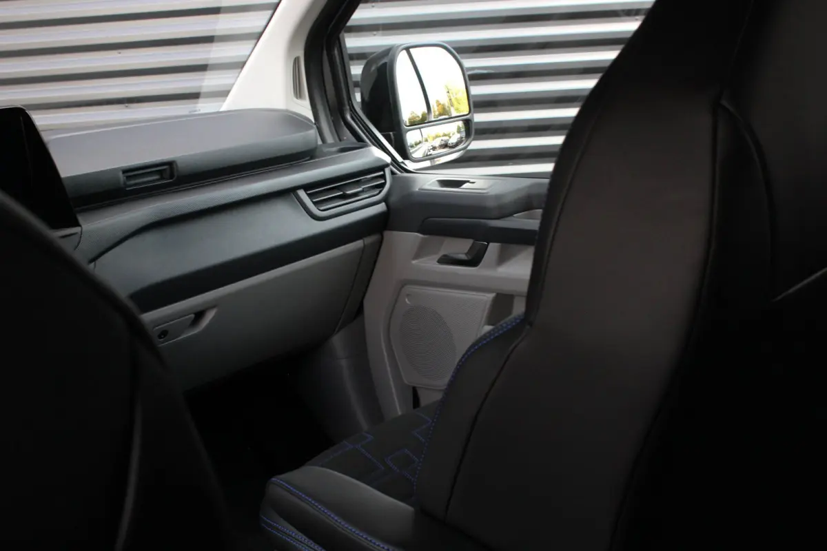 320 L2H1 MS-RT 71kWh 286PK DC DUBBEL CABINE / KUIPSTOELEN / DIRECT RIJDEN / NAVIGATIE / BLACK OPS/JB-EDITION