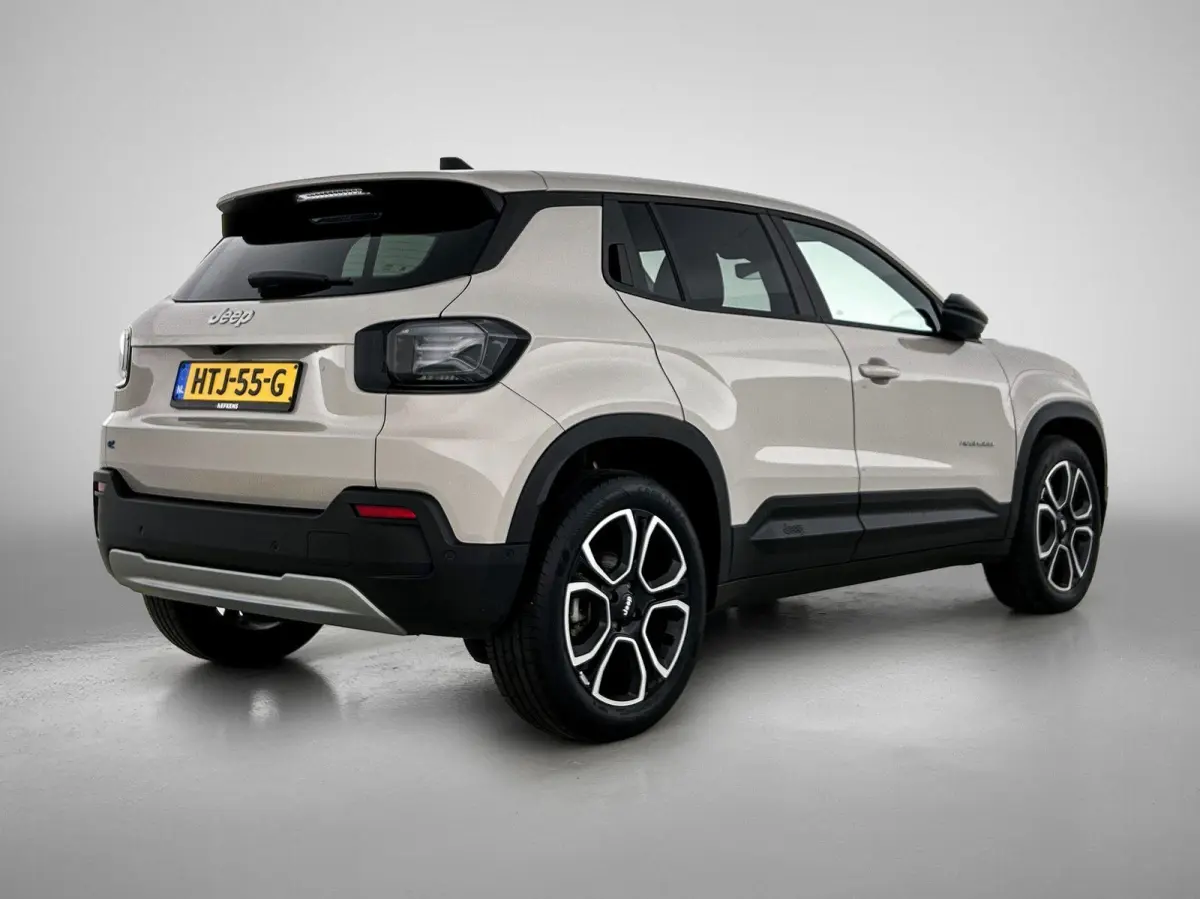 Avenger 156pk 54 kWh Automaat ACCU 97,9% | 3-Fase | Elektrische Achterklep | Dodehoekdetectie | Adaptieve Cruise Control | 18"LMV | LED | Navigatie | Apple Carplay/Android Auto |