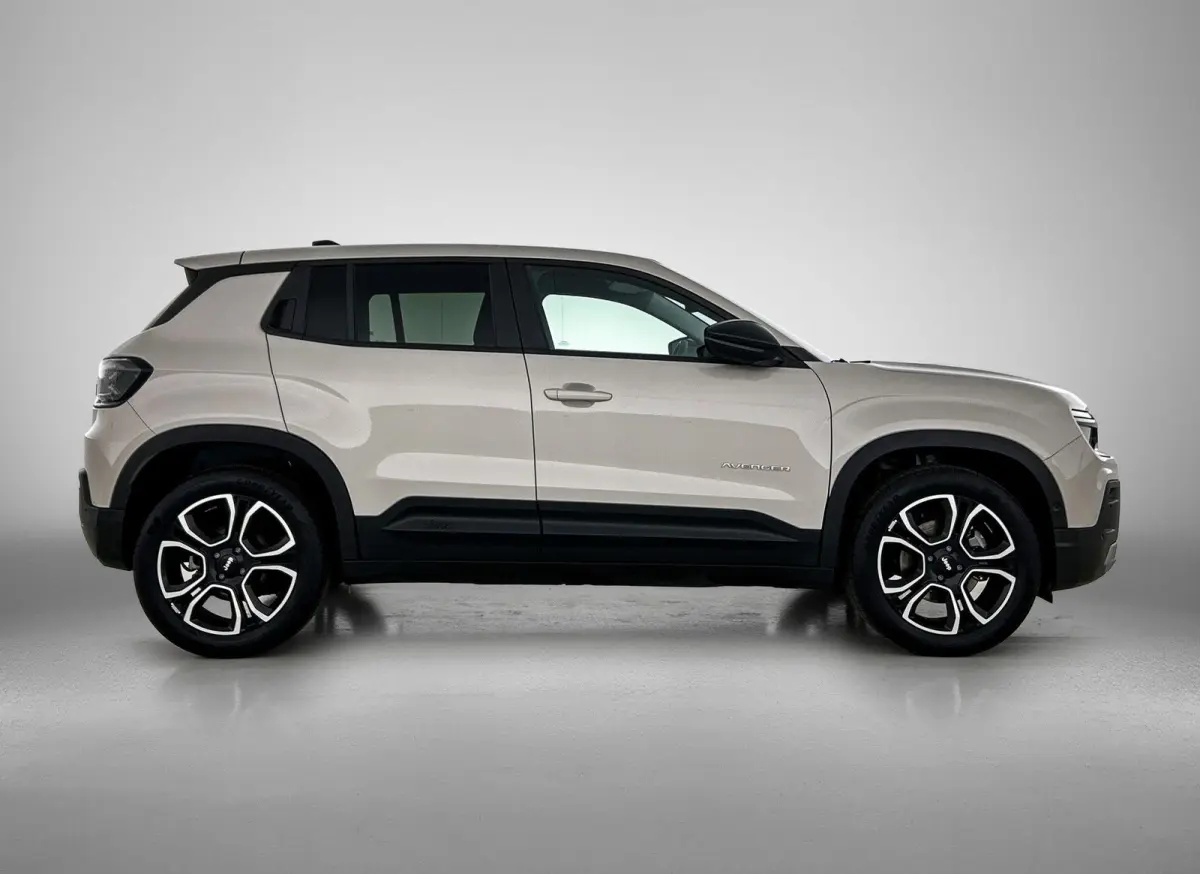 Avenger 156pk 54 kWh Automaat ACCU 97,9% | 3-Fase | Elektrische Achterklep | Dodehoekdetectie | Adaptieve Cruise Control | 18"LMV | LED | Navigatie | Apple Carplay/Android Auto |