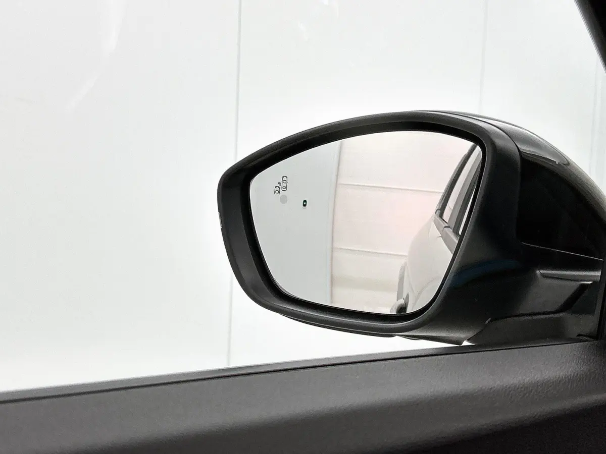 Avenger 156pk 54 kWh Automaat ACCU 97,9% | 3-Fase | Elektrische Achterklep | Dodehoekdetectie | Adaptieve Cruise Control | 18"LMV | LED | Navigatie | Apple Carplay/Android Auto |