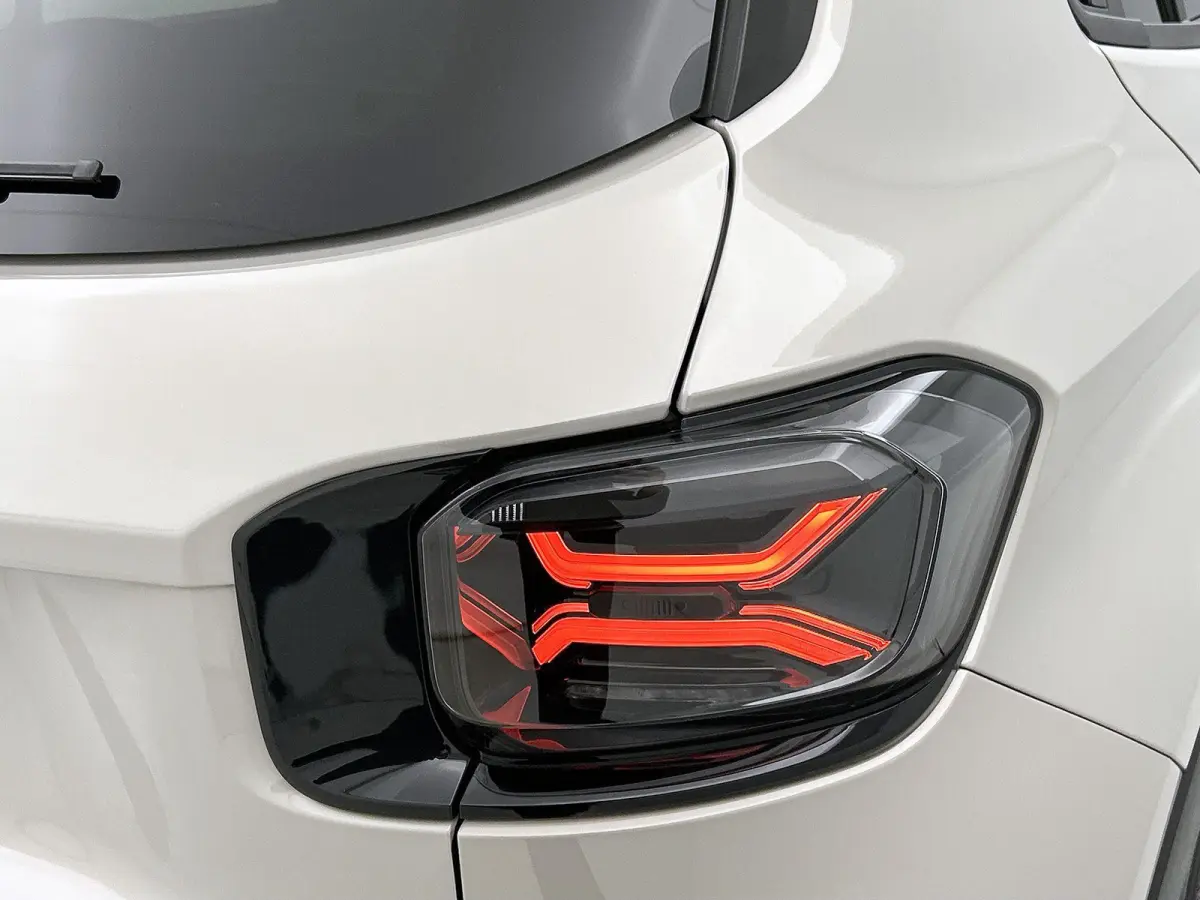 Avenger 156pk 54 kWh Automaat ACCU 97,9% | 3-Fase | Elektrische Achterklep | Dodehoekdetectie | Adaptieve Cruise Control | 18"LMV | LED | Navigatie | Apple Carplay/Android Auto |