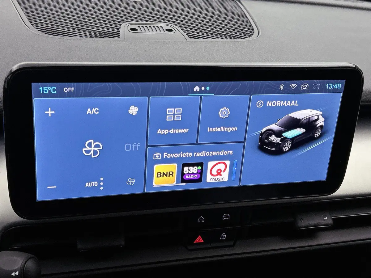 Avenger 156pk 54 kWh Automaat ACCU 97,9% | 3-Fase | Elektrische Achterklep | Dodehoekdetectie | Adaptieve Cruise Control | 18"LMV | LED | Navigatie | Apple Carplay/Android Auto |