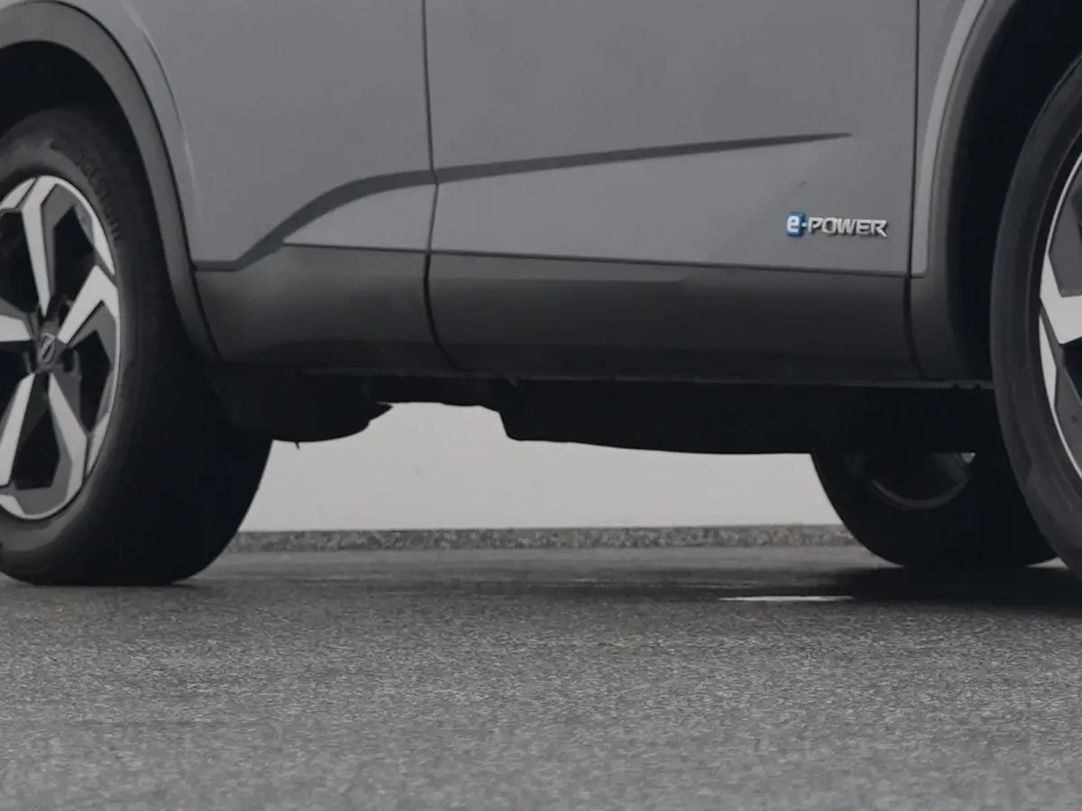 1.5 e-Power Business Design | CAMERA | ADAPTIVE | KEYLESS