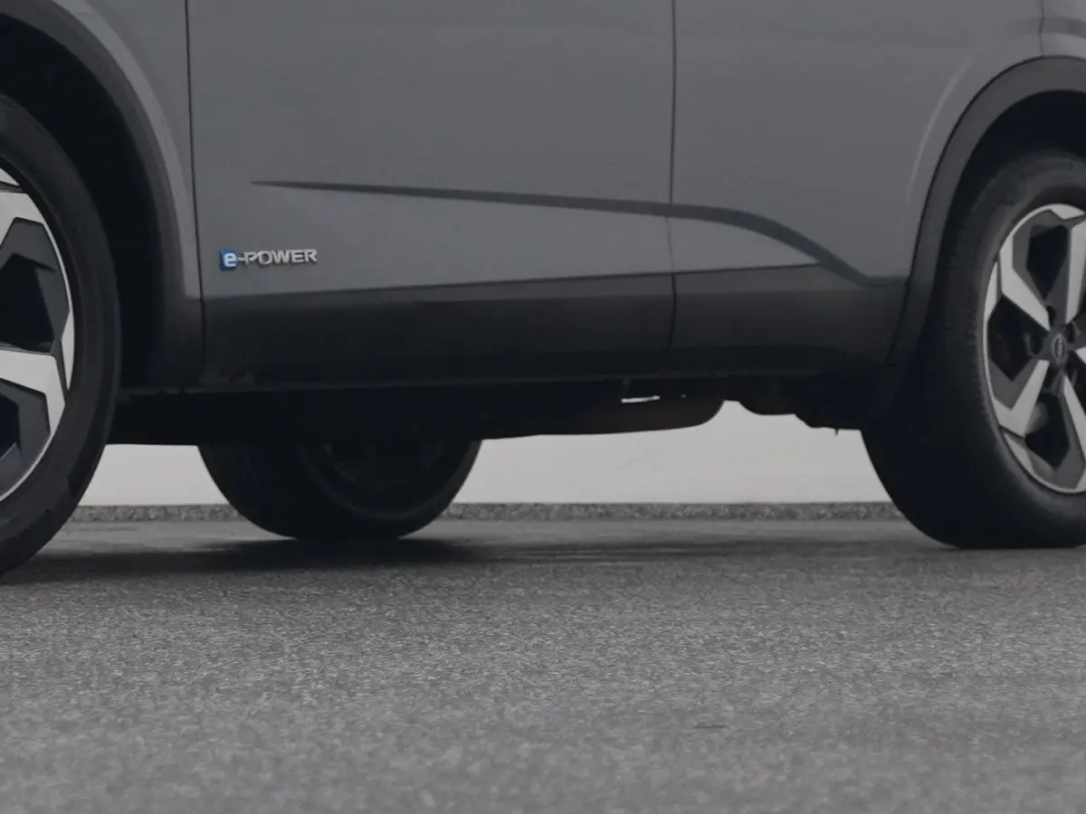 1.5 e-Power Business Design | CAMERA | ADAPTIVE | KEYLESS