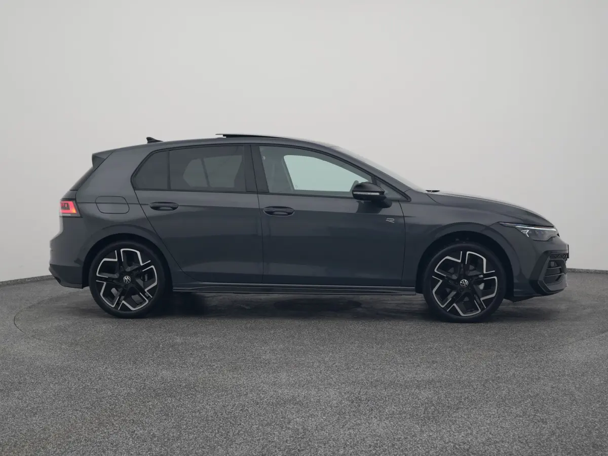 1.5 eTSI R-Line NEW | PANO | CAMERA | ADAPTIVE | STOEL- EN STUURVERW.