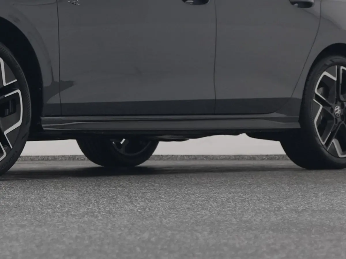 1.5 eTSI R-Line NEW | PANO | CAMERA | ADAPTIVE | STOEL- EN STUURVERW.