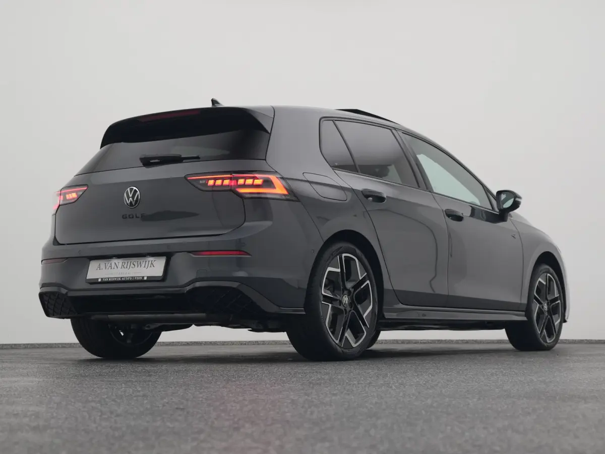 1.5 eTSI R-Line NEW | PANO | CAMERA | ADAPTIVE | STOEL- EN STUURVERW.