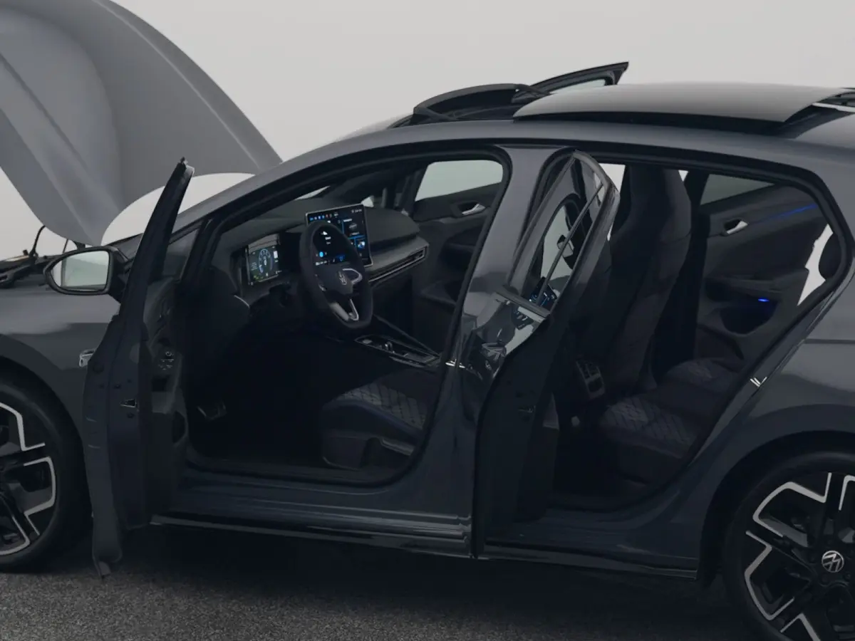 1.5 eTSI R-Line NEW | PANO | CAMERA | ADAPTIVE | STOEL- EN STUURVERW.