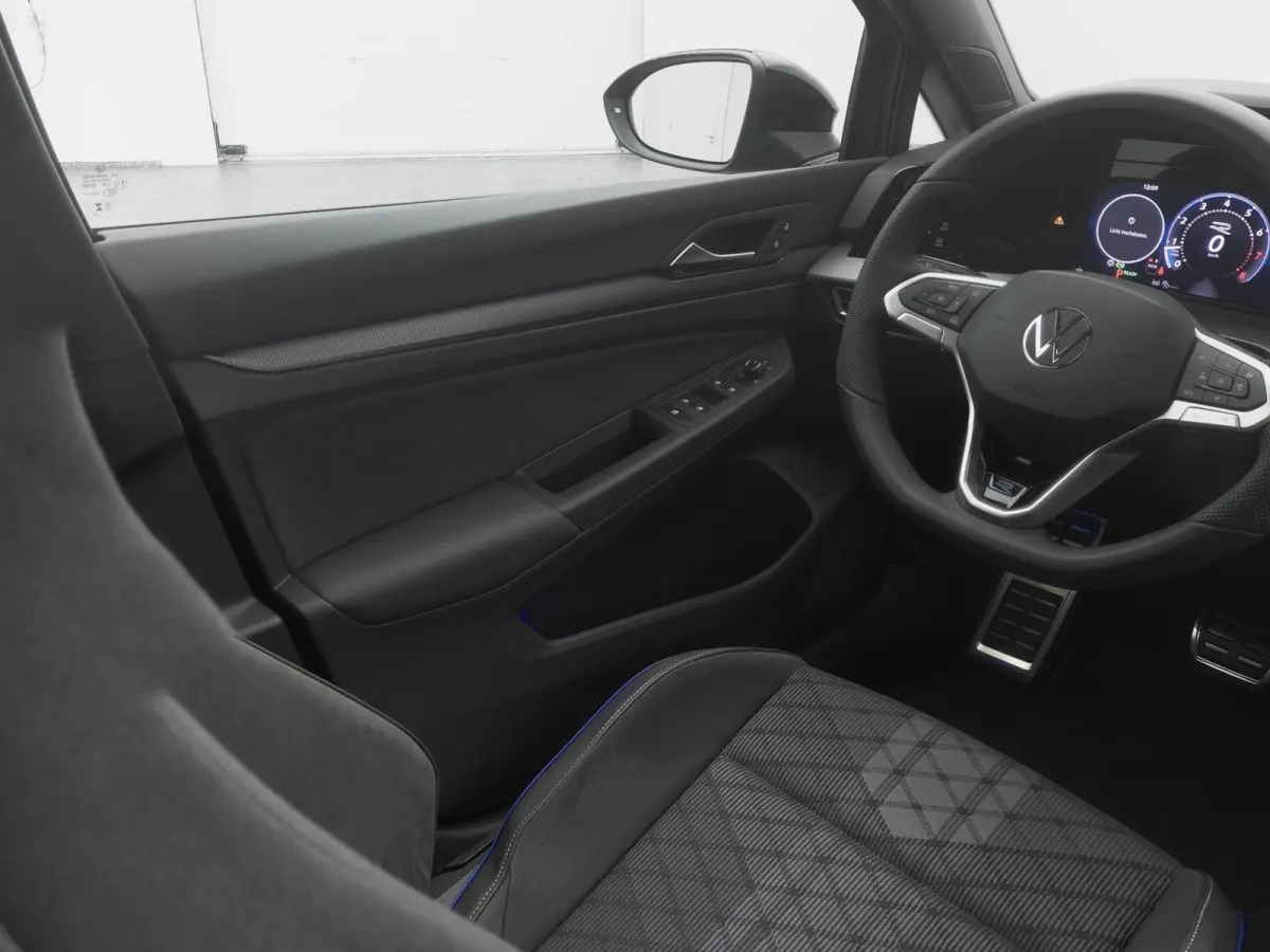 1.5 eTSI R-Line NEW | PANO | CAMERA | ADAPTIVE | STOEL- EN STUURVERW.