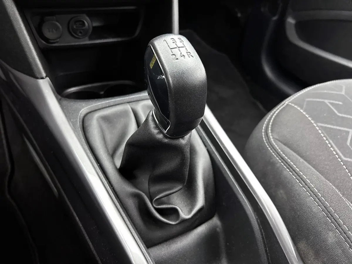 1.2 110pk Blue Lion | Trekhaak | Navigatie | Apple Carplay/Android Auto | Airco | Cruise Control | Parkeersensoren |