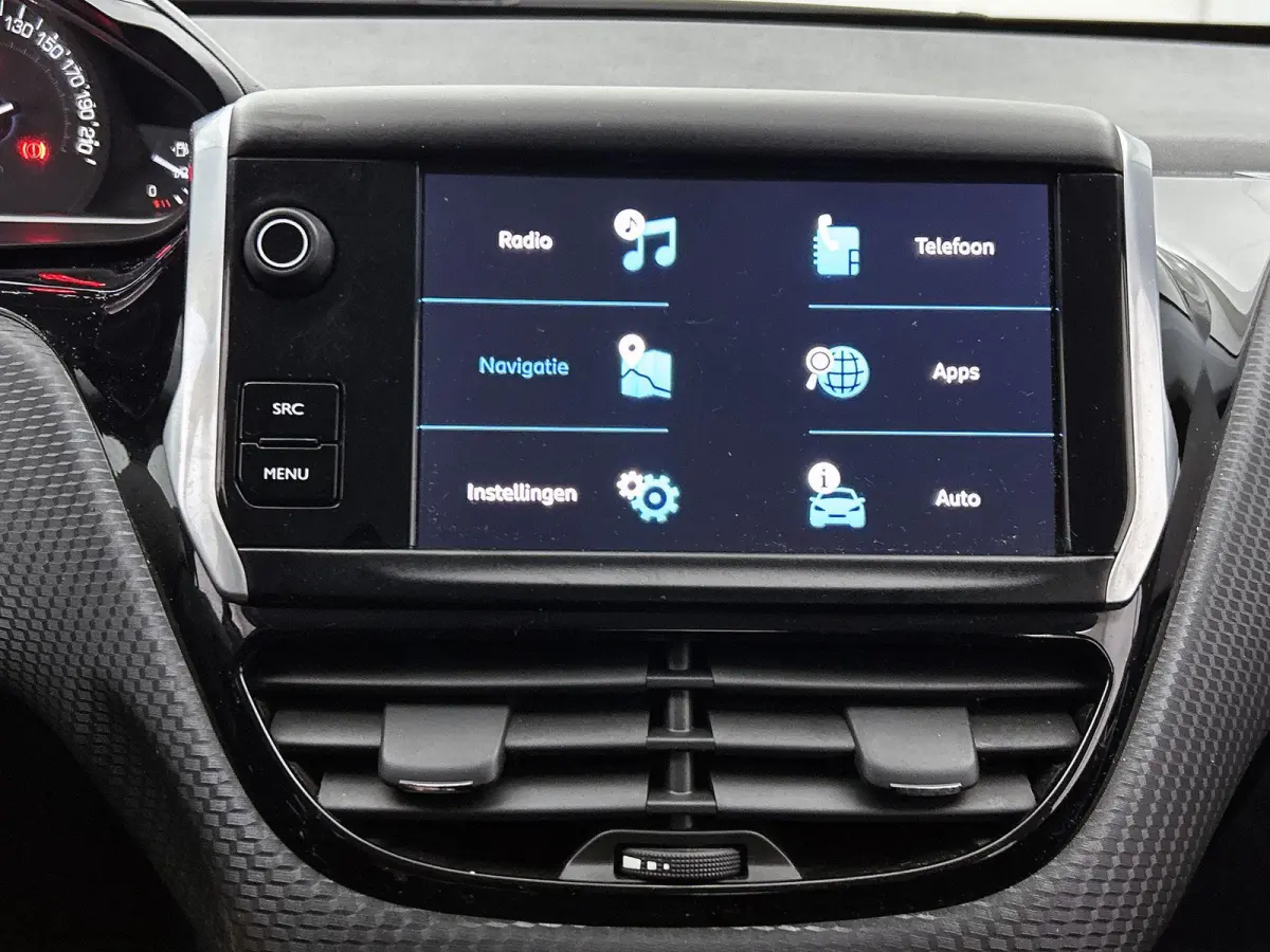 1.2 110pk Blue Lion | Trekhaak | Navigatie | Apple Carplay/Android Auto | Airco | Cruise Control | Parkeersensoren |