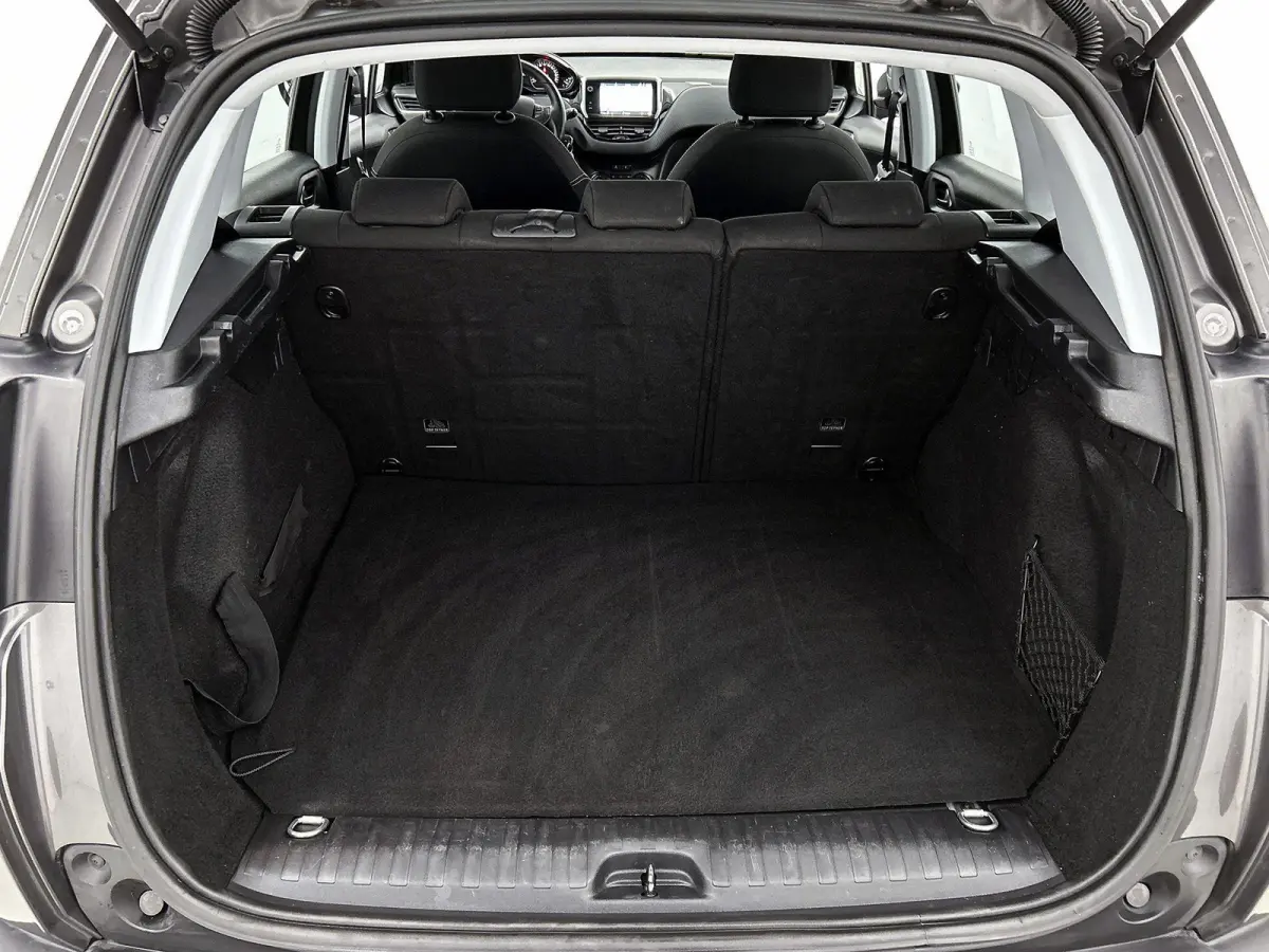 1.2 110pk Blue Lion | Trekhaak | Navigatie | Apple Carplay/Android Auto | Airco | Cruise Control | Parkeersensoren |