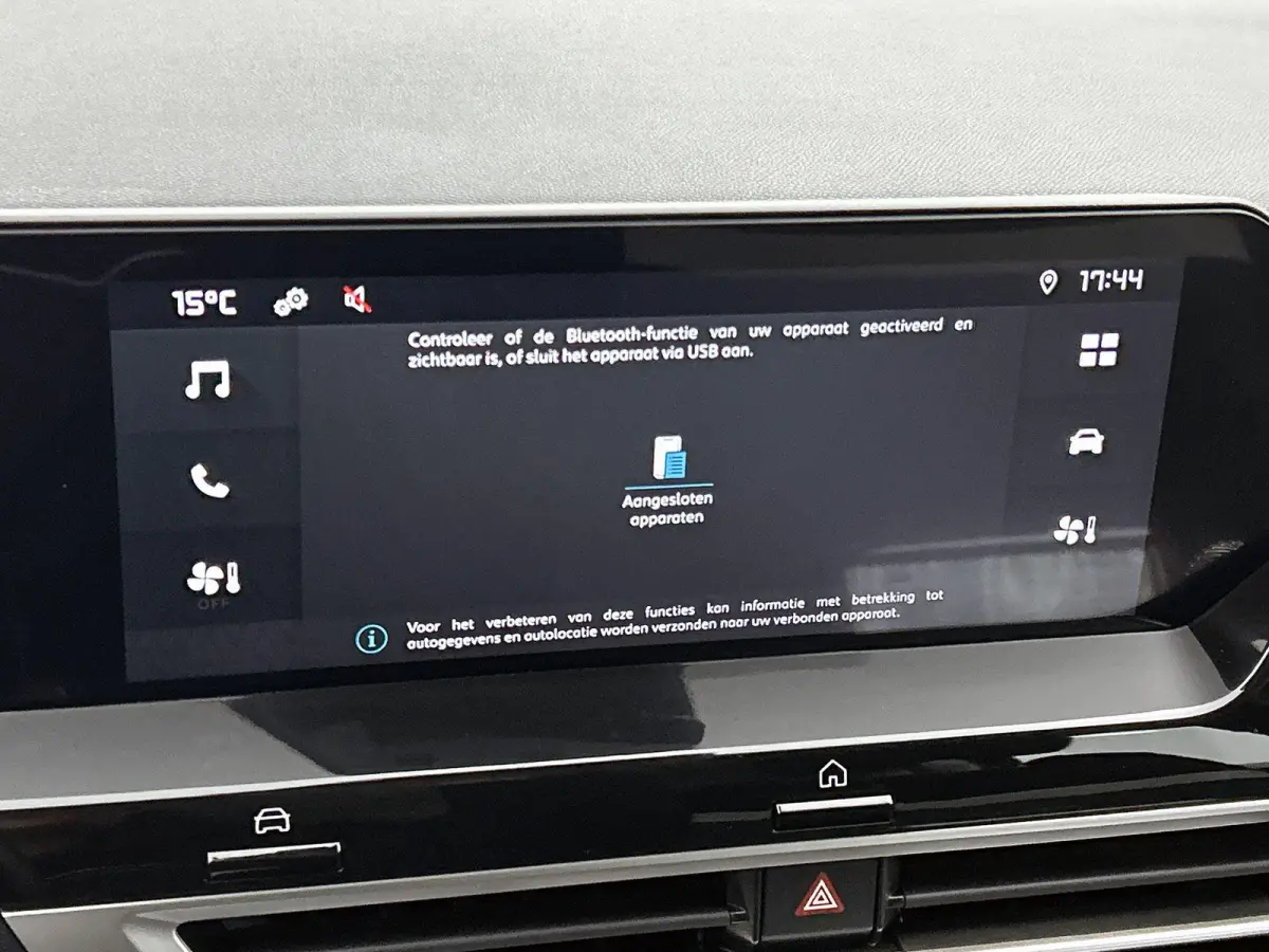 136pk Feel 50 kWh Automaat | 1ste Eigenaar | Accu 94% | Adaptieve Cruise Control | Full-LED | Voorruitverwarming | Camera | Apple Carplay/Android Auto | Climate Control |