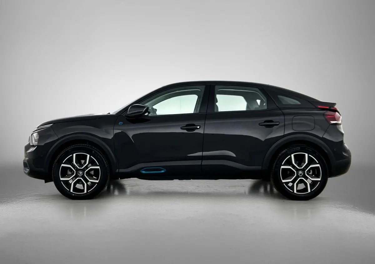 136pk Feel 50 kWh Automaat | 1ste Eigenaar | Accu 94% | Adaptieve Cruise Control | Full-LED | Voorruitverwarming | Camera | Apple Carplay/Android Auto | Climate Control |