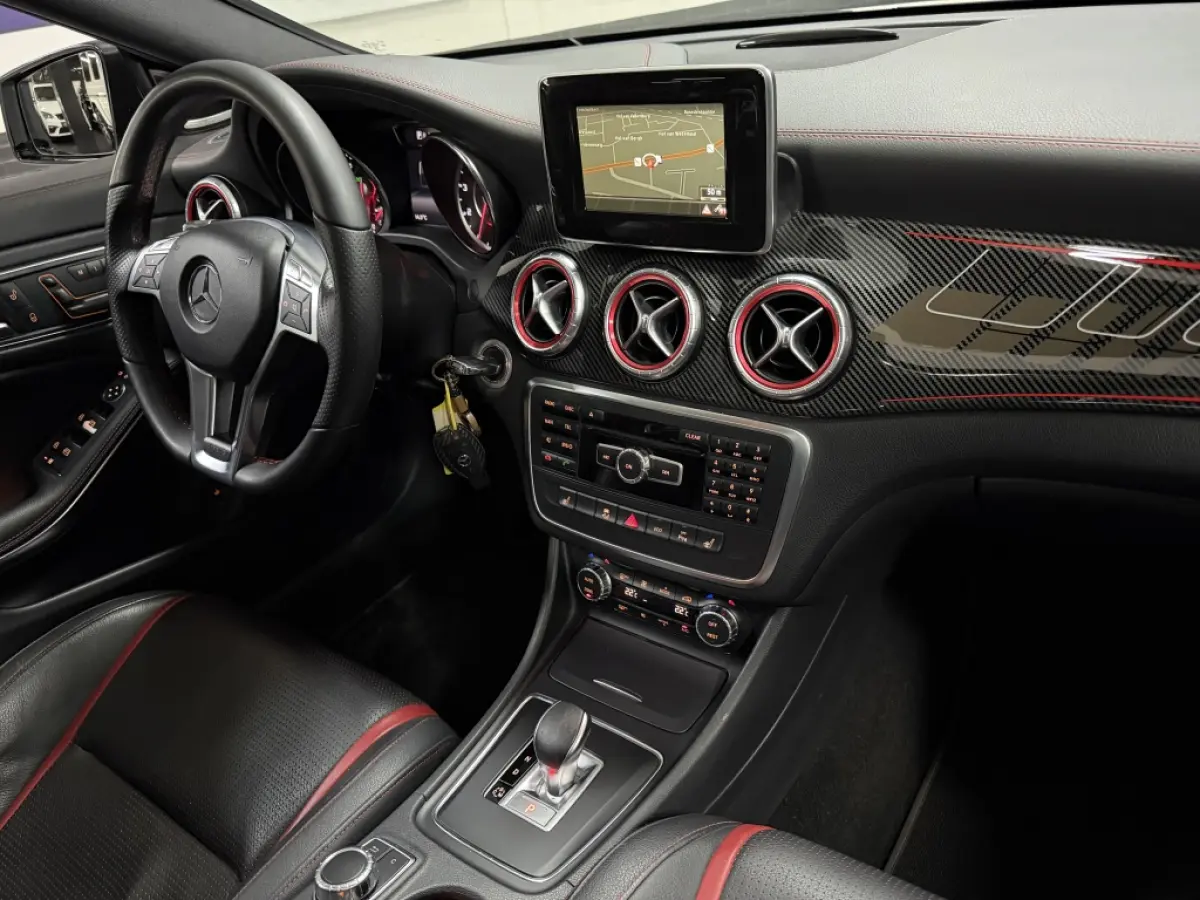 CLA 45 AMG BRABUS LOOK PANO KUIPSTOELEN