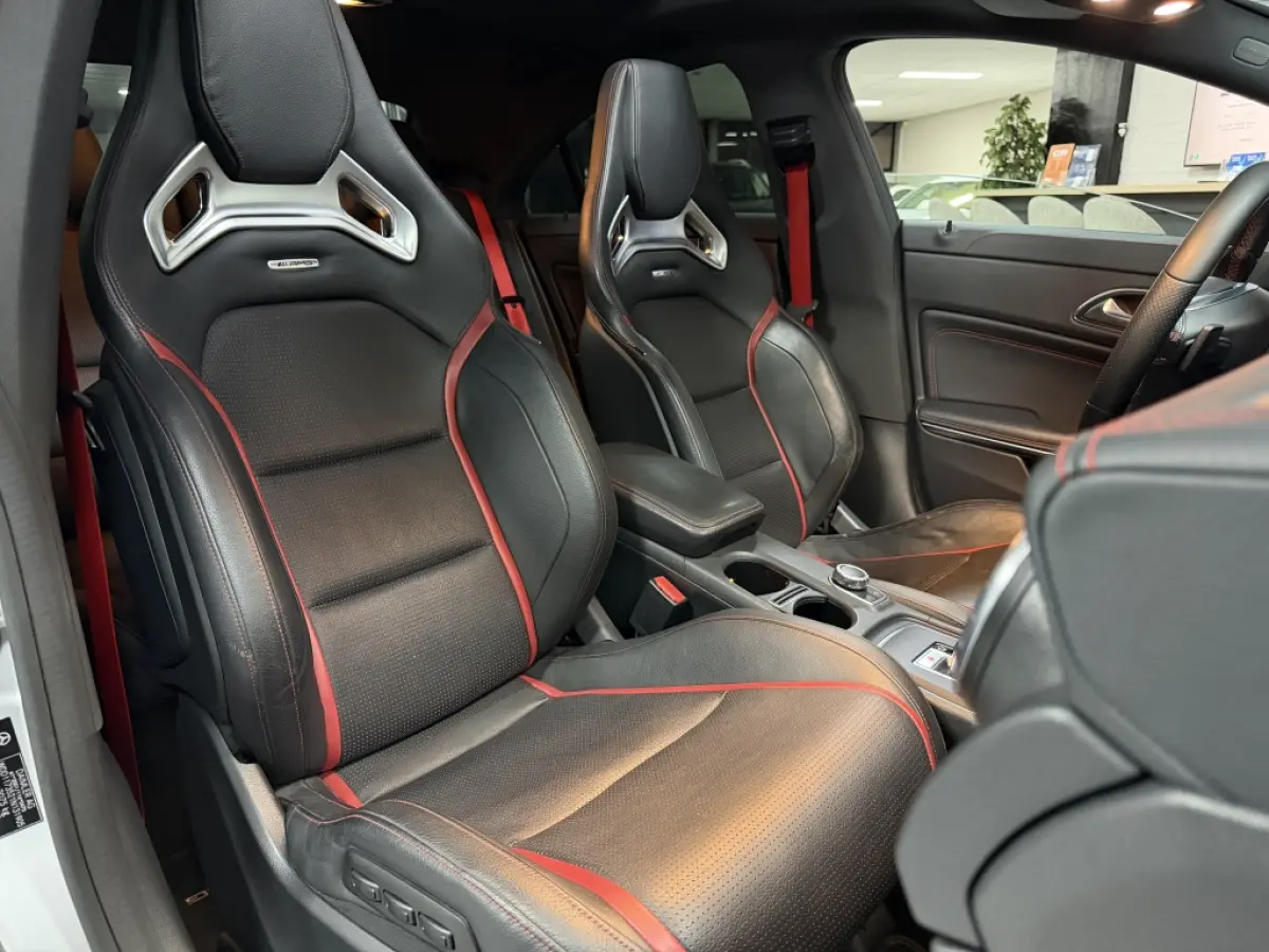 CLA 45 AMG BRABUS LOOK PANO KUIPSTOELEN