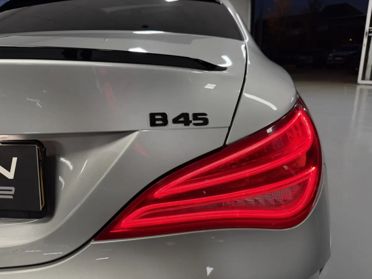 CLA 45 AMG BRABUS LOOK PANO KUIPSTOELEN