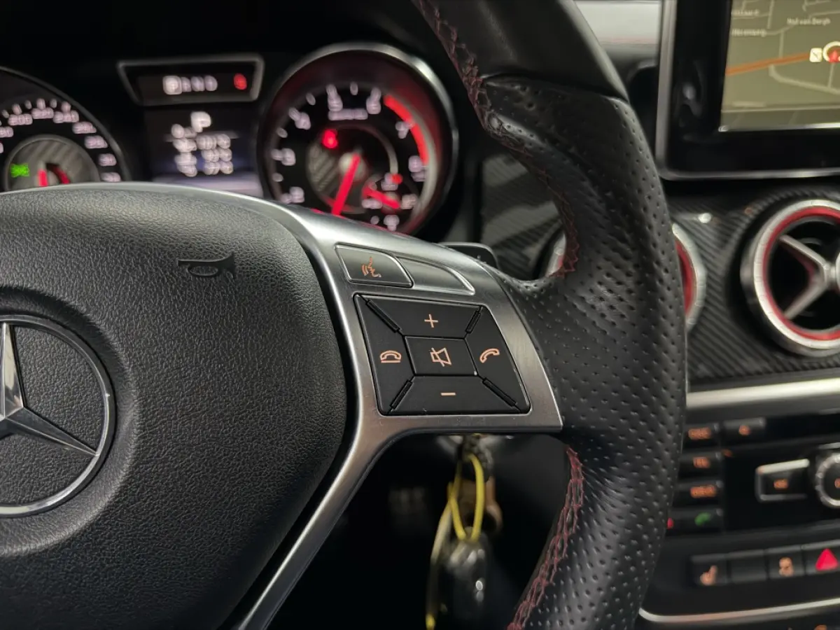 CLA 45 AMG BRABUS LOOK PANO KUIPSTOELEN
