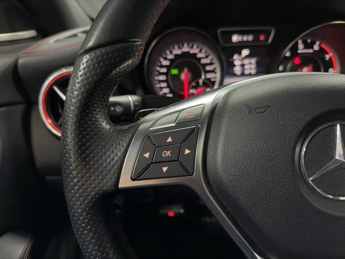 CLA 45 AMG BRABUS LOOK PANO KUIPSTOELEN