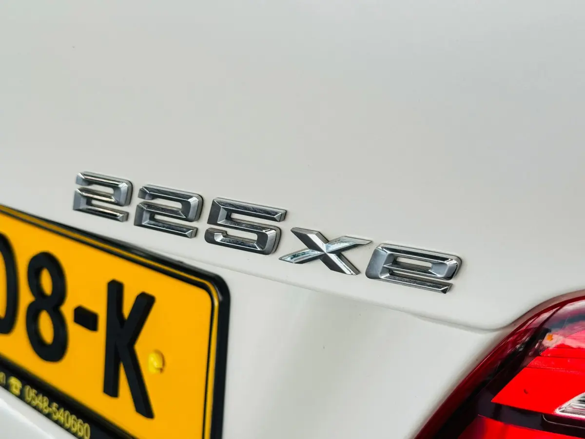 225xe iPerformance*Navigatie*Stoelverwarming*Half leder*Cruise Control*