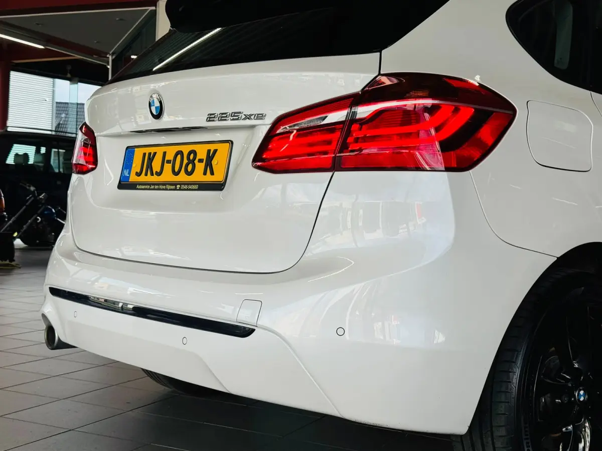 225xe iPerformance*Navigatie*Stoelverwarming*Half leder*Cruise Control*