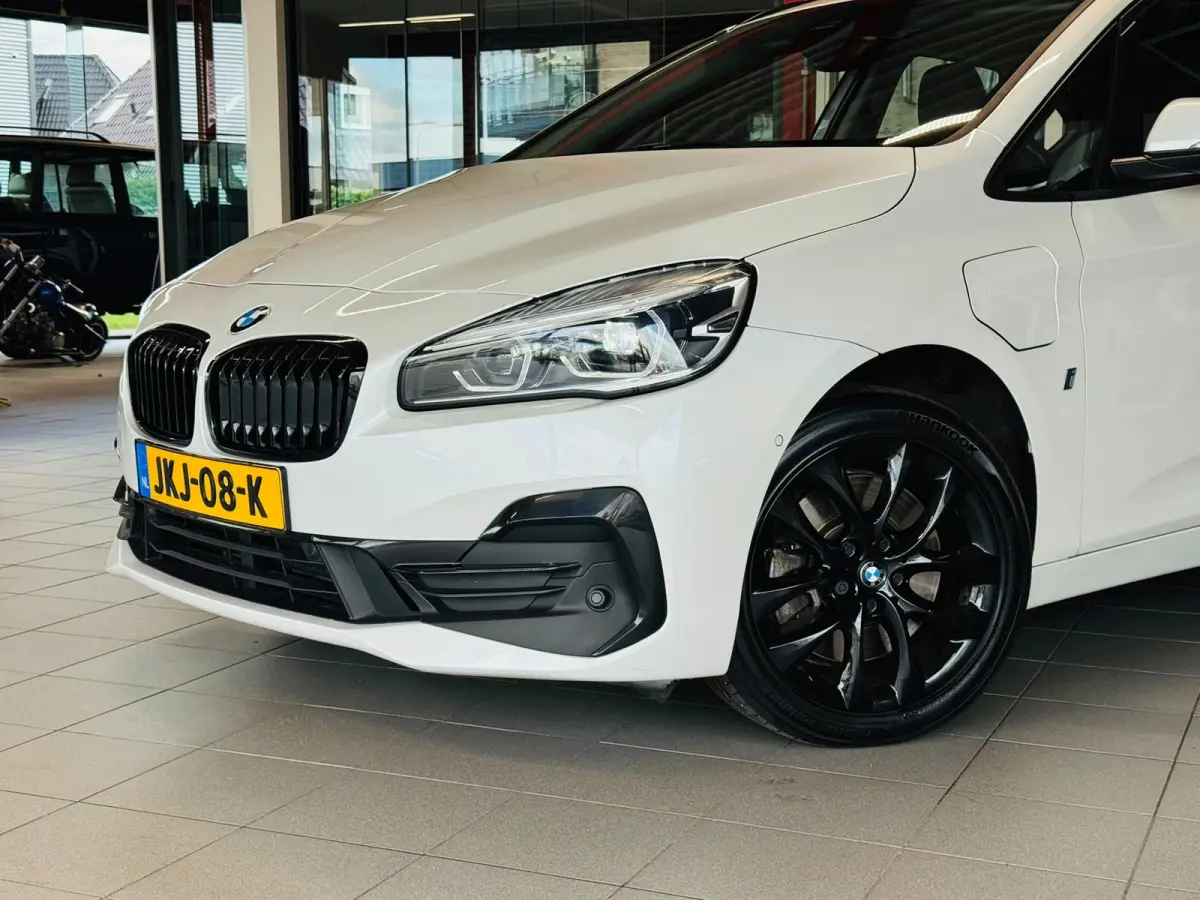 225xe iPerformance*Navigatie*Stoelverwarming*Half leder*Cruise Control*