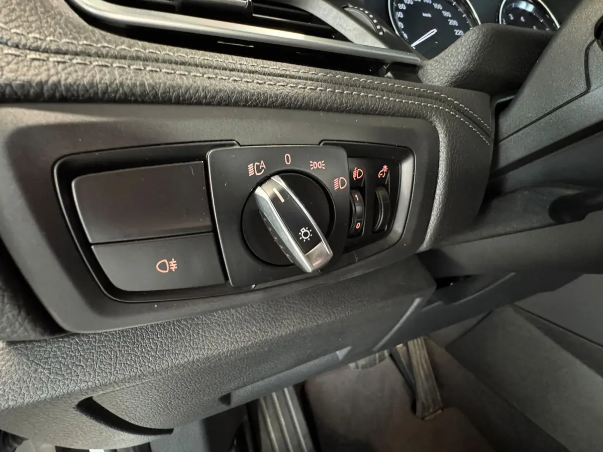 225xe iPerformance*Navigatie*Stoelverwarming*Half leder*Cruise Control*