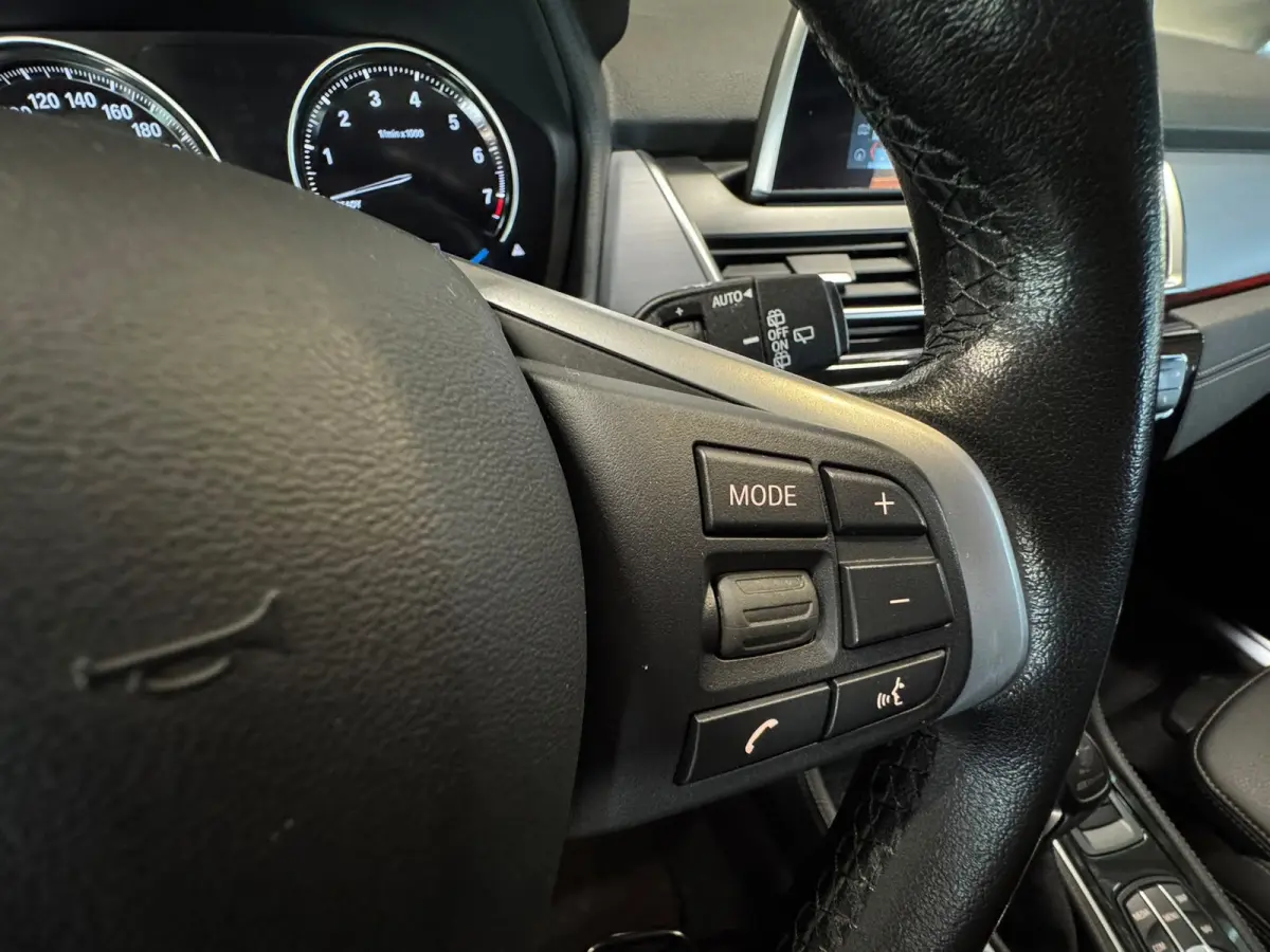 225xe iPerformance*Navigatie*Stoelverwarming*Half leder*Cruise Control*