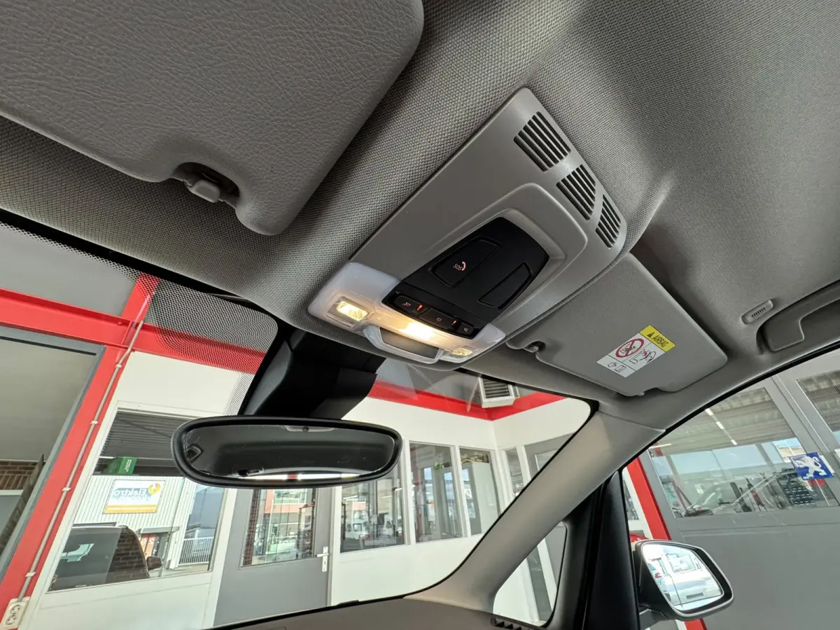 225xe iPerformance*Navigatie*Stoelverwarming*Half leder*Cruise Control*