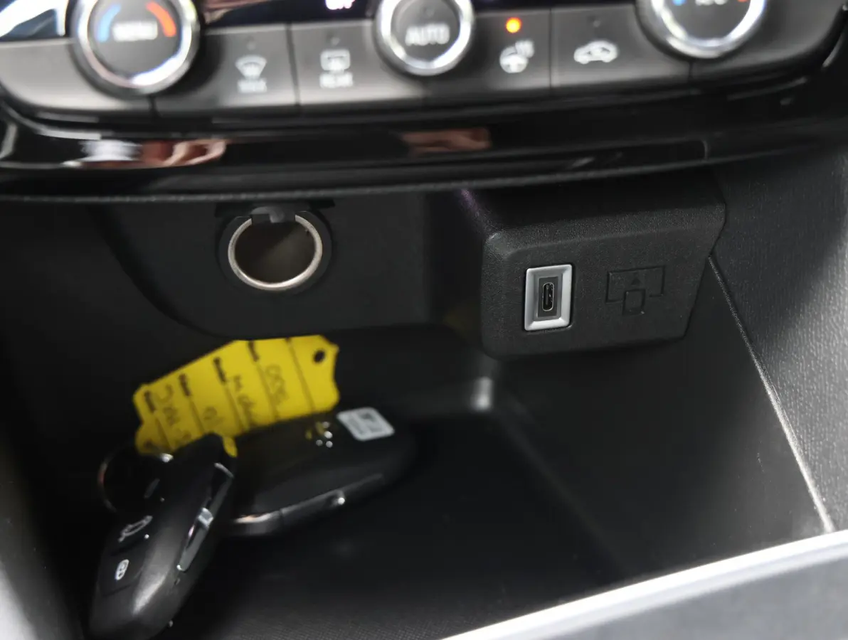 1.2 Turbo Hybrid GS | Draadloos Apple Carplay en Android Auto | Camera | Dodehoek detectie