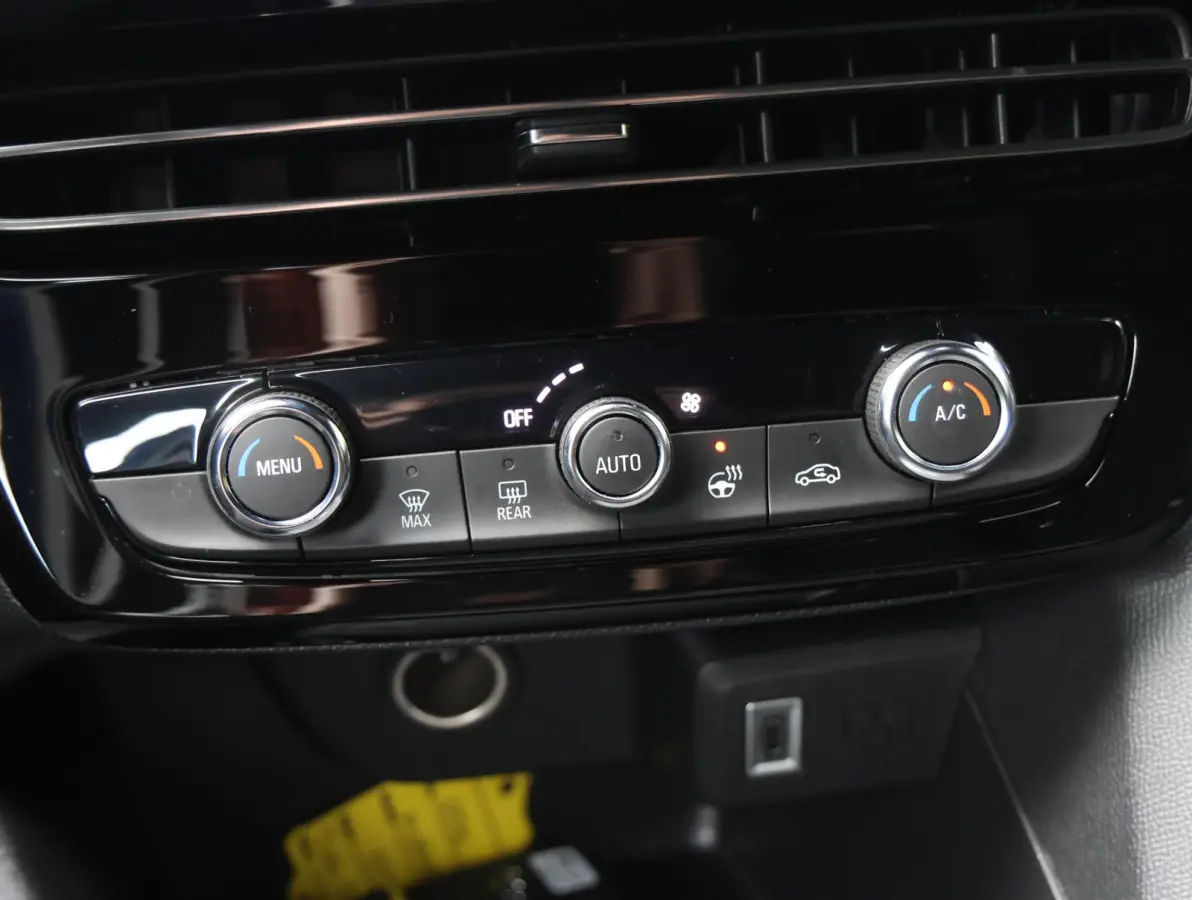 1.2 Turbo Hybrid GS | Draadloos Apple Carplay en Android Auto | Camera | Dodehoek detectie
