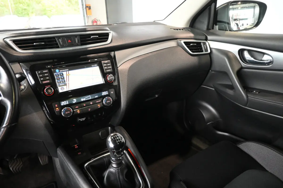 1.2 N-Connecta Clima Cruise Panoramadak Navigatie Camera PDC Afneembare Trekhaak Inruil Mogelijk!