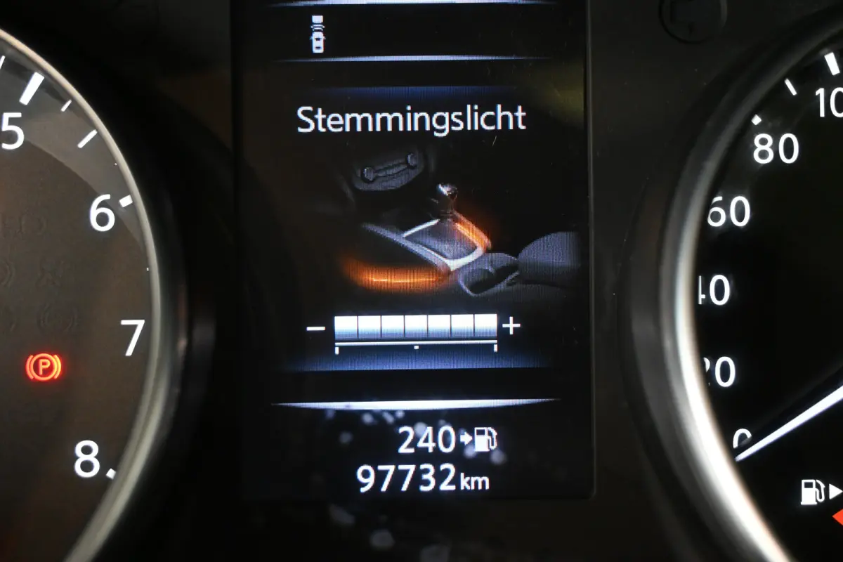 1.2 N-Connecta Clima Cruise Panoramadak Navigatie Camera PDC Afneembare Trekhaak Inruil Mogelijk!