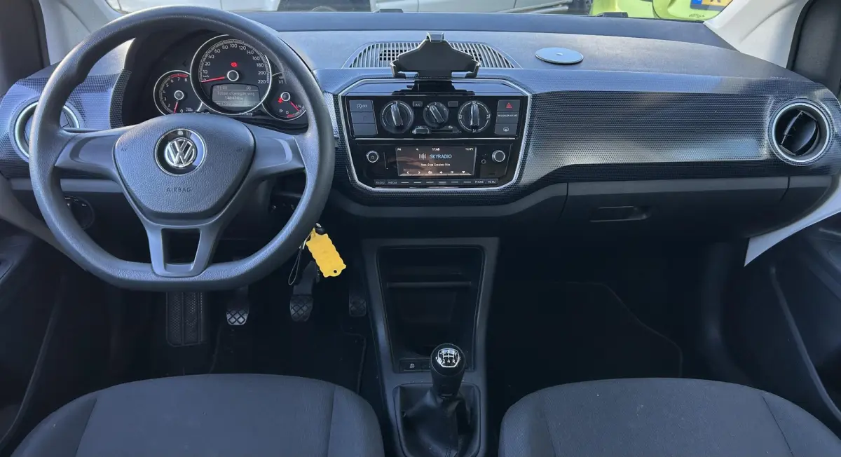 Up! 1.0 BMT move up! | NL AUTO | NAP | DEALERONDERHOUDEN | 5 Deurs | Airco | Bluetooth | DAB+ | Isofix | APK tot 04-07-2027 |