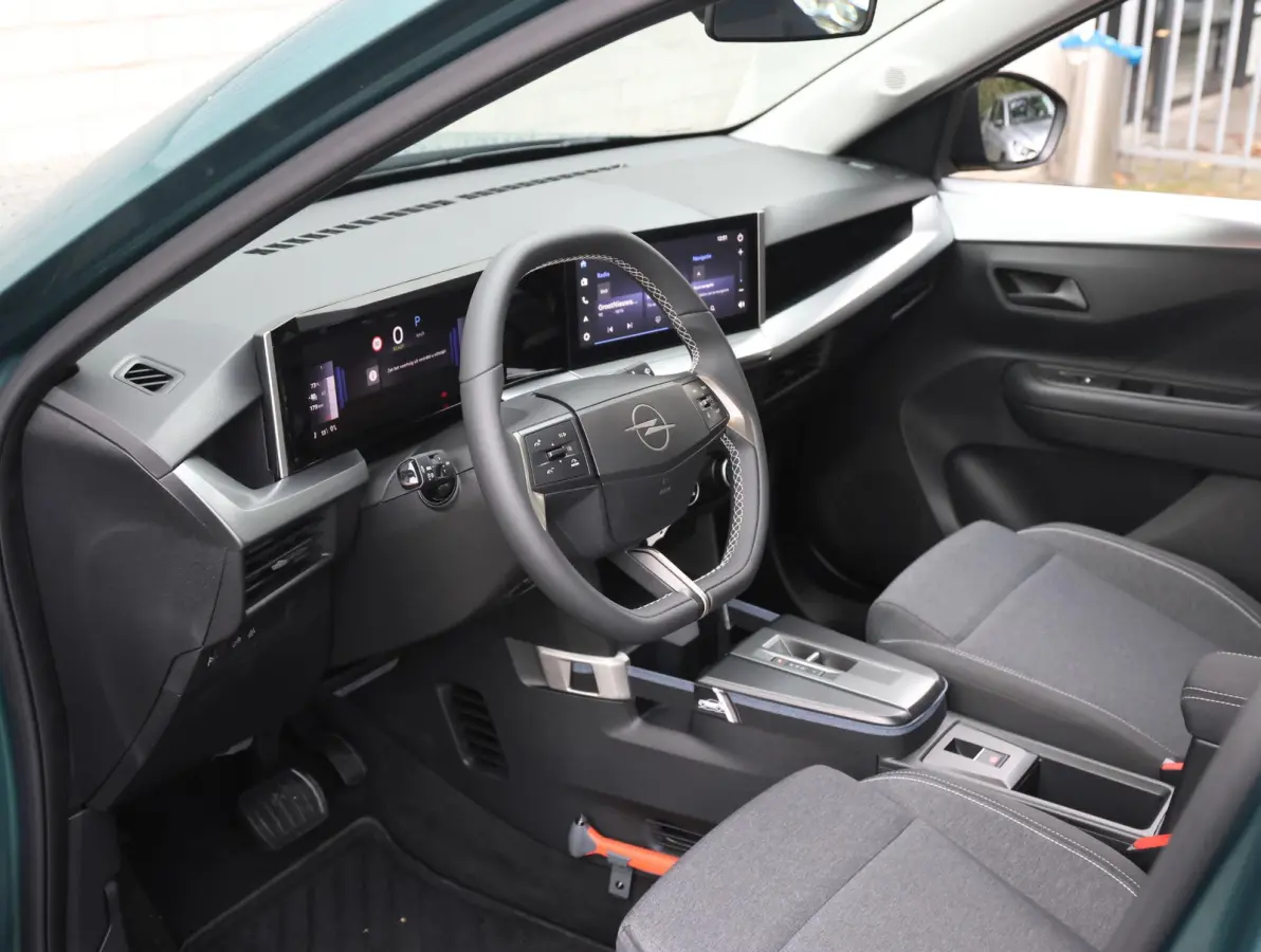 Edition 44 kWh | Accutest 94 % | Camera | Navigatie | Android Auto & Apple Carplay |