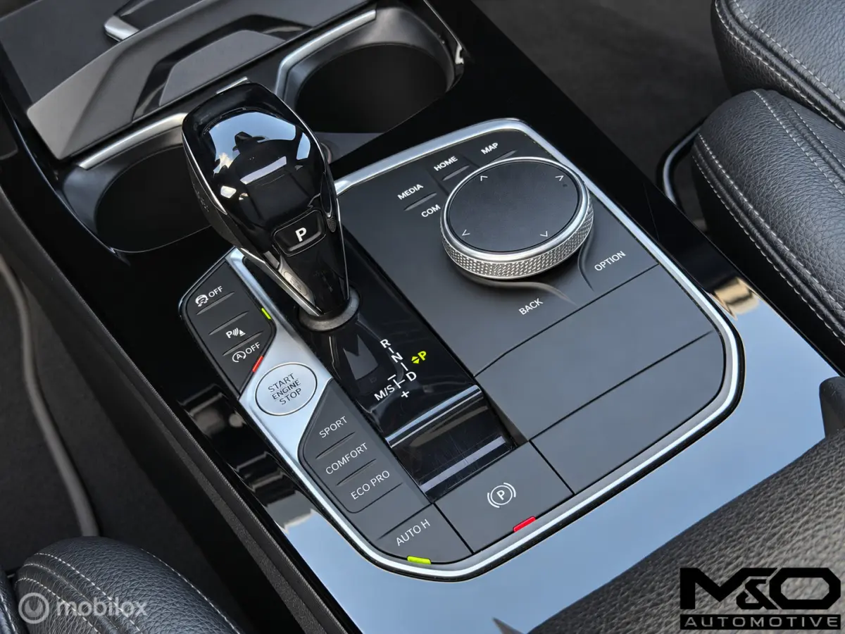 118i Sport High Executive |PANO |STOELVW |CAMERA
