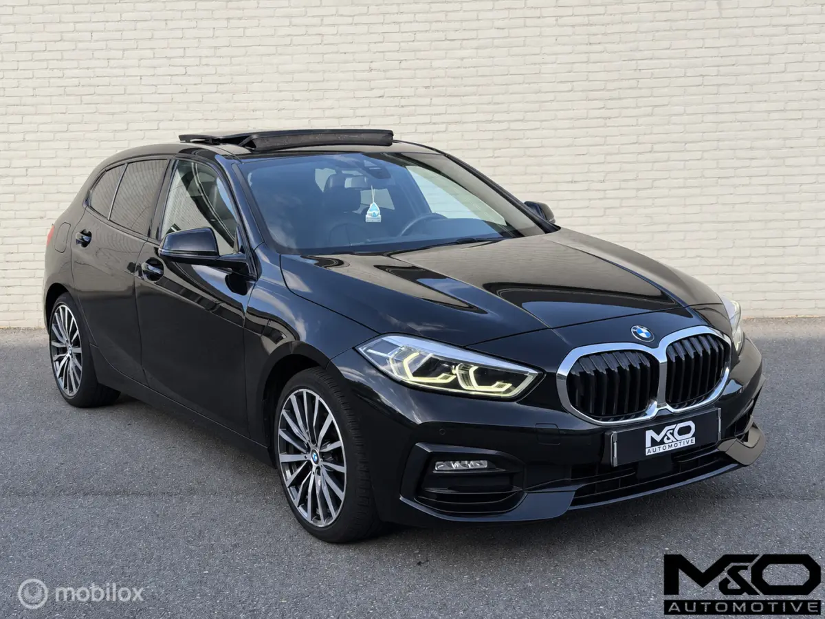 118i Sport High Executive |PANO |STOELVW |CAMERA