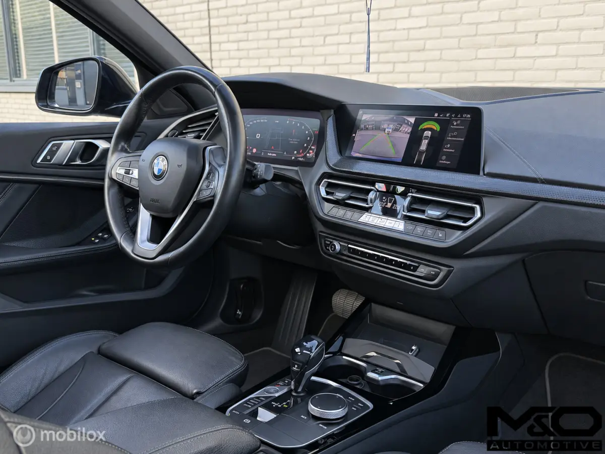 118i Sport High Executive |PANO |STOELVW |CAMERA