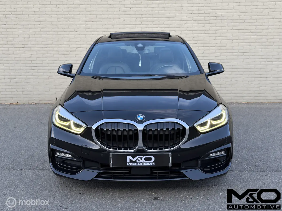 118i Sport High Executive |PANO |STOELVW |CAMERA