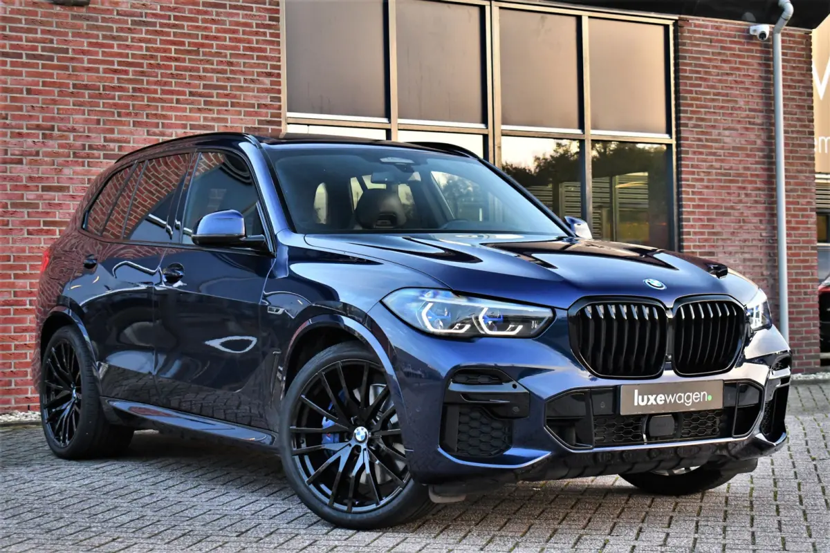 xDrive45e M-Sport Skylounge M-zetels ACC 360 H/K Massage-Ventilatie 4WS 22inch