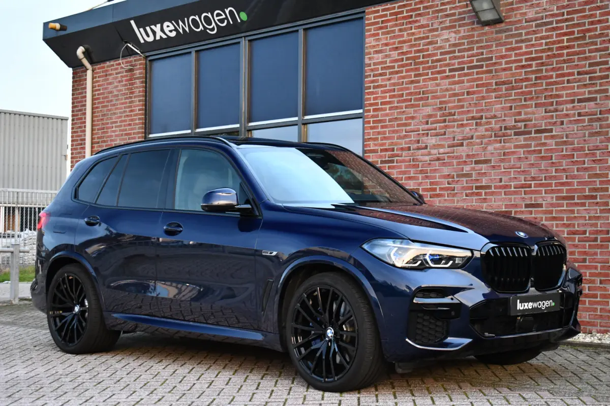 xDrive45e M-Sport Skylounge M-zetels ACC 360 H/K Massage-Ventilatie 4WS 22inch