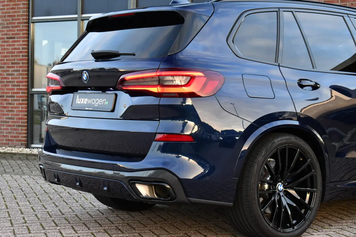 xDrive45e M-Sport Skylounge M-zetels ACC 360 H/K Massage-Ventilatie 4WS 22inch