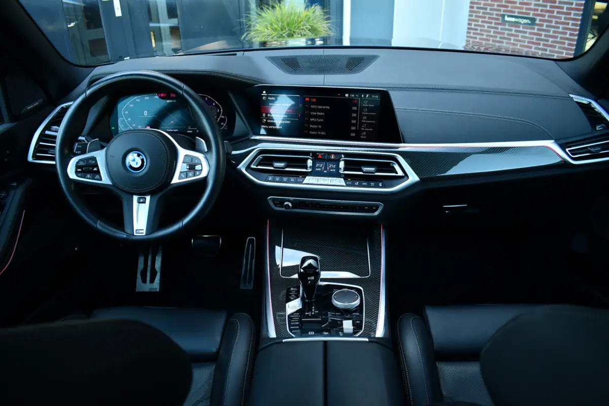 xDrive45e M-Sport Skylounge M-zetels ACC 360 H/K Massage-Ventilatie 4WS 22inch