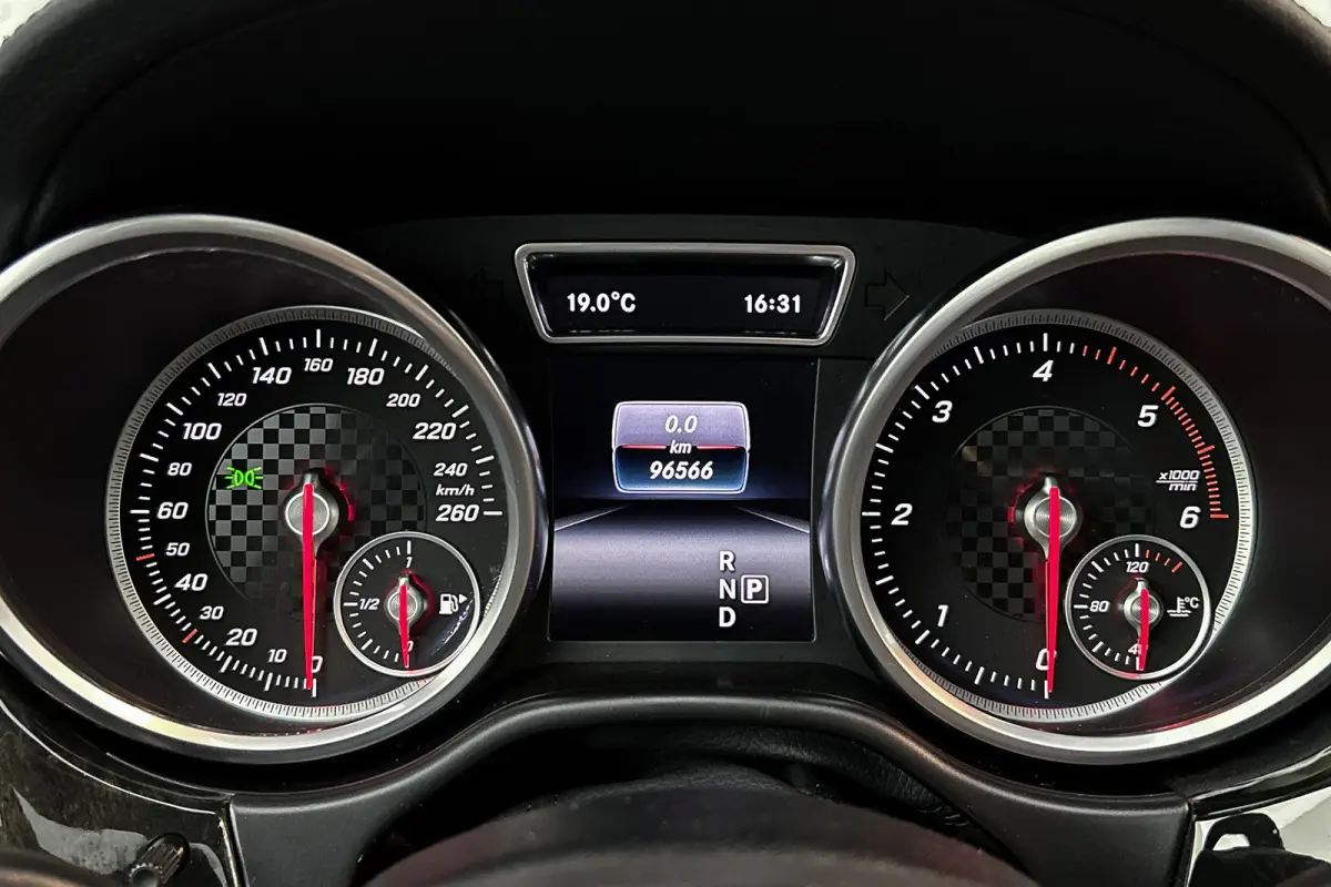 350 d 4MATIC | Luchtvering | Panoramadak | Trekhaak | Lederen bekleding